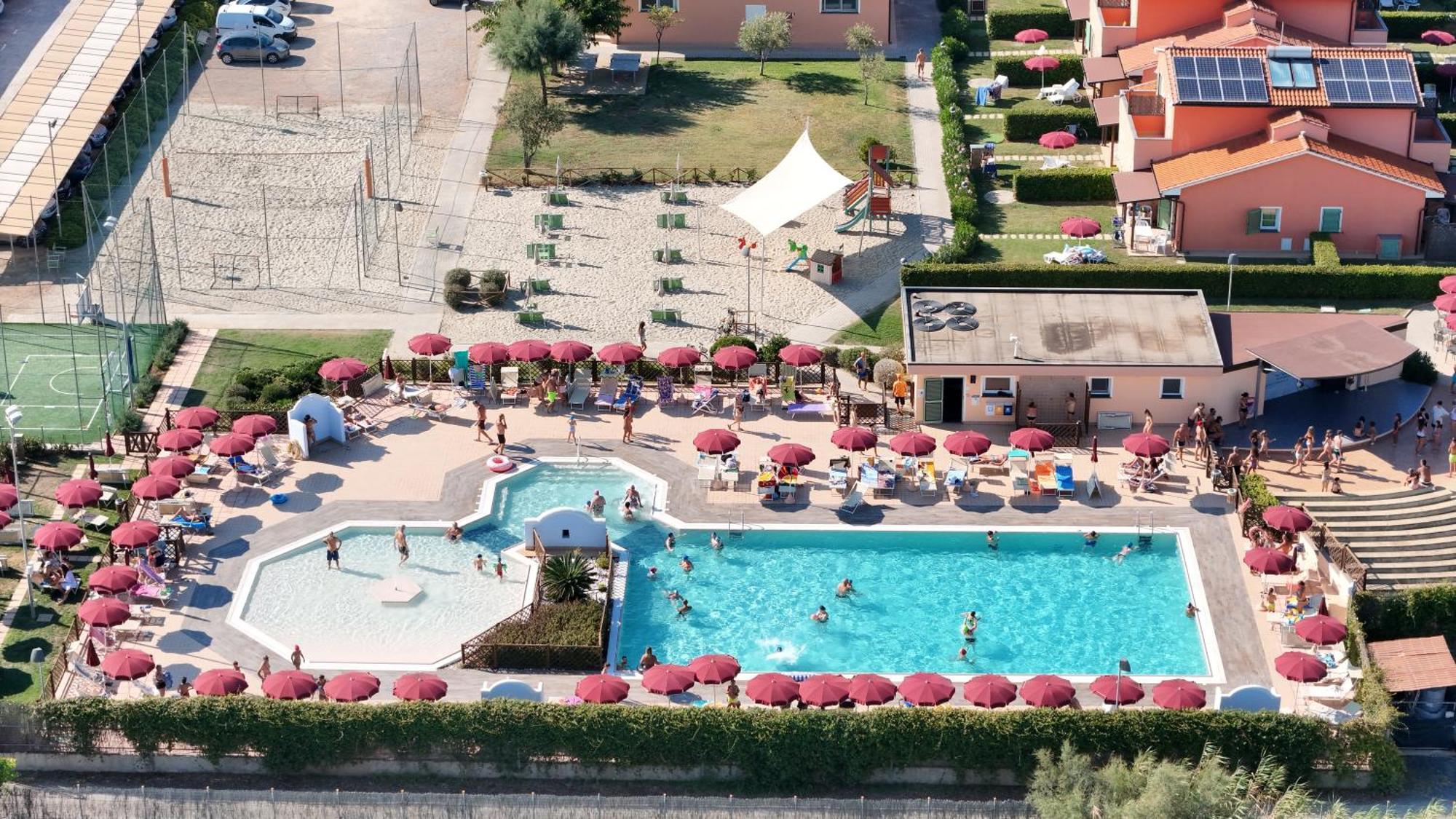 Rosa Dei Venti Aparthotel Vada Exterior foto
